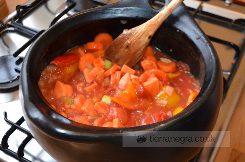 tomato-soup-add-carrot-and-sweet-peppers