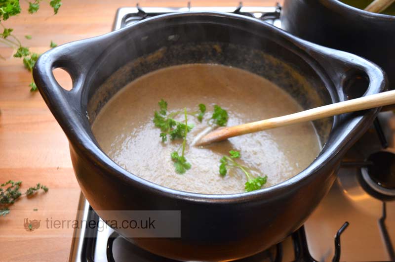 Chestnut mushroom soup