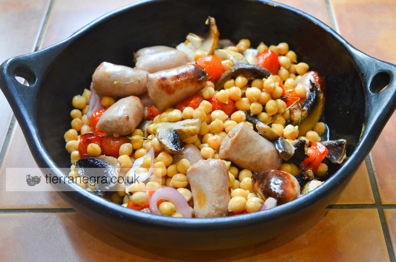 One-pan chickpeas with sausage, mushroom and tomato